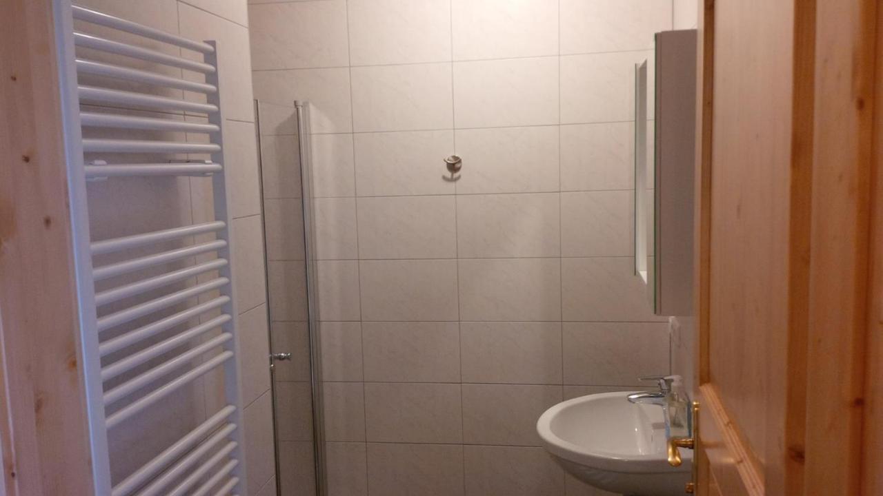 Kindererlebnis- Und Biobauernhof Hipp-Bruckner Wornharts Extérieur photo