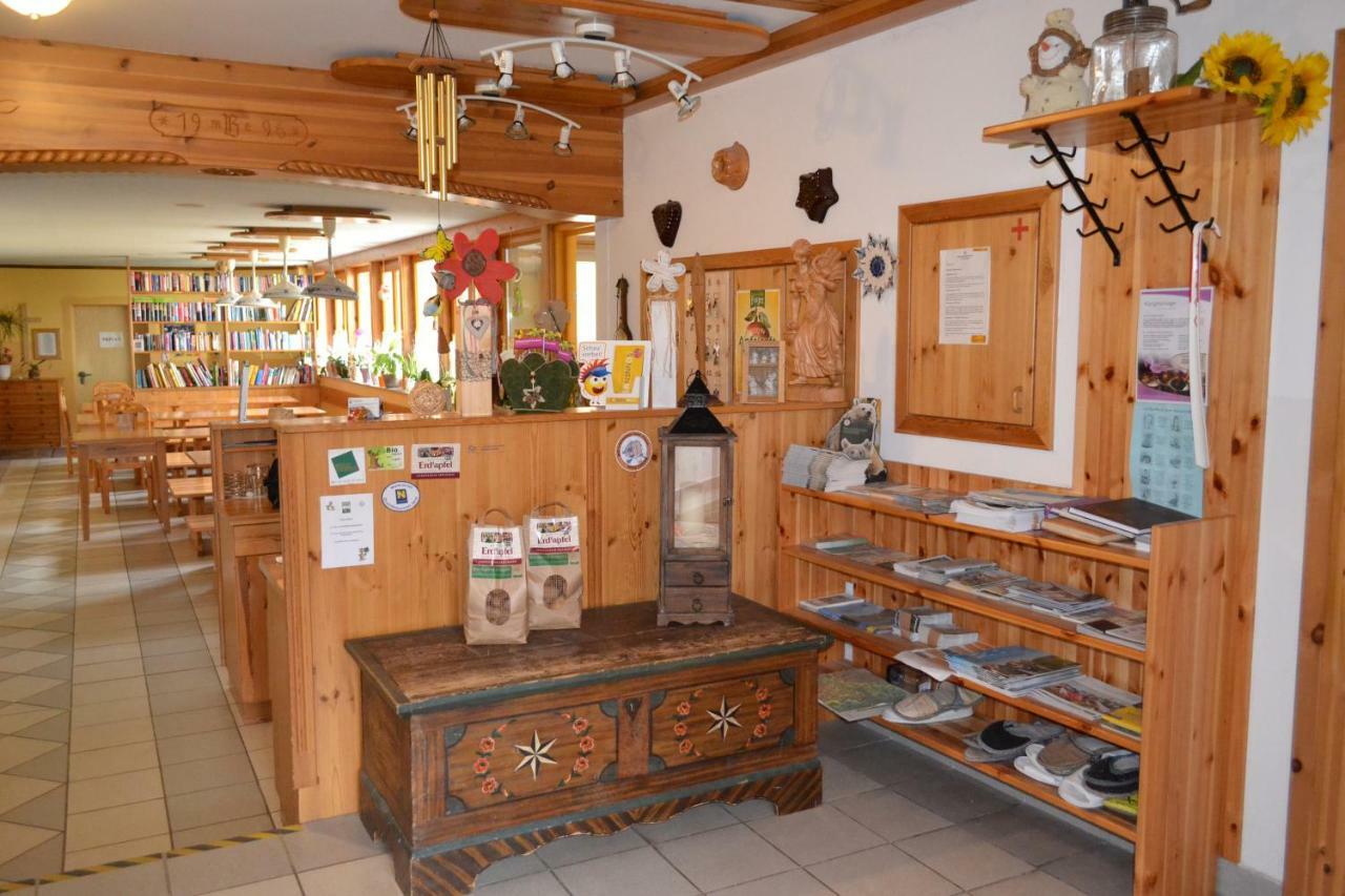 Kindererlebnis- Und Biobauernhof Hipp-Bruckner Wornharts Extérieur photo